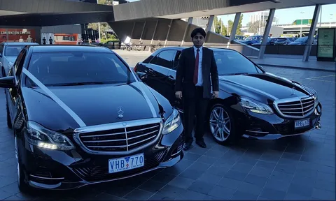 Chauffeur cars Melbourne airport transfer
