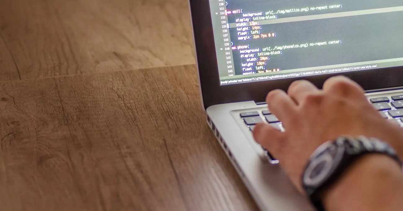 8 Benefits of Hiring Website Developers in the UK in 2025?