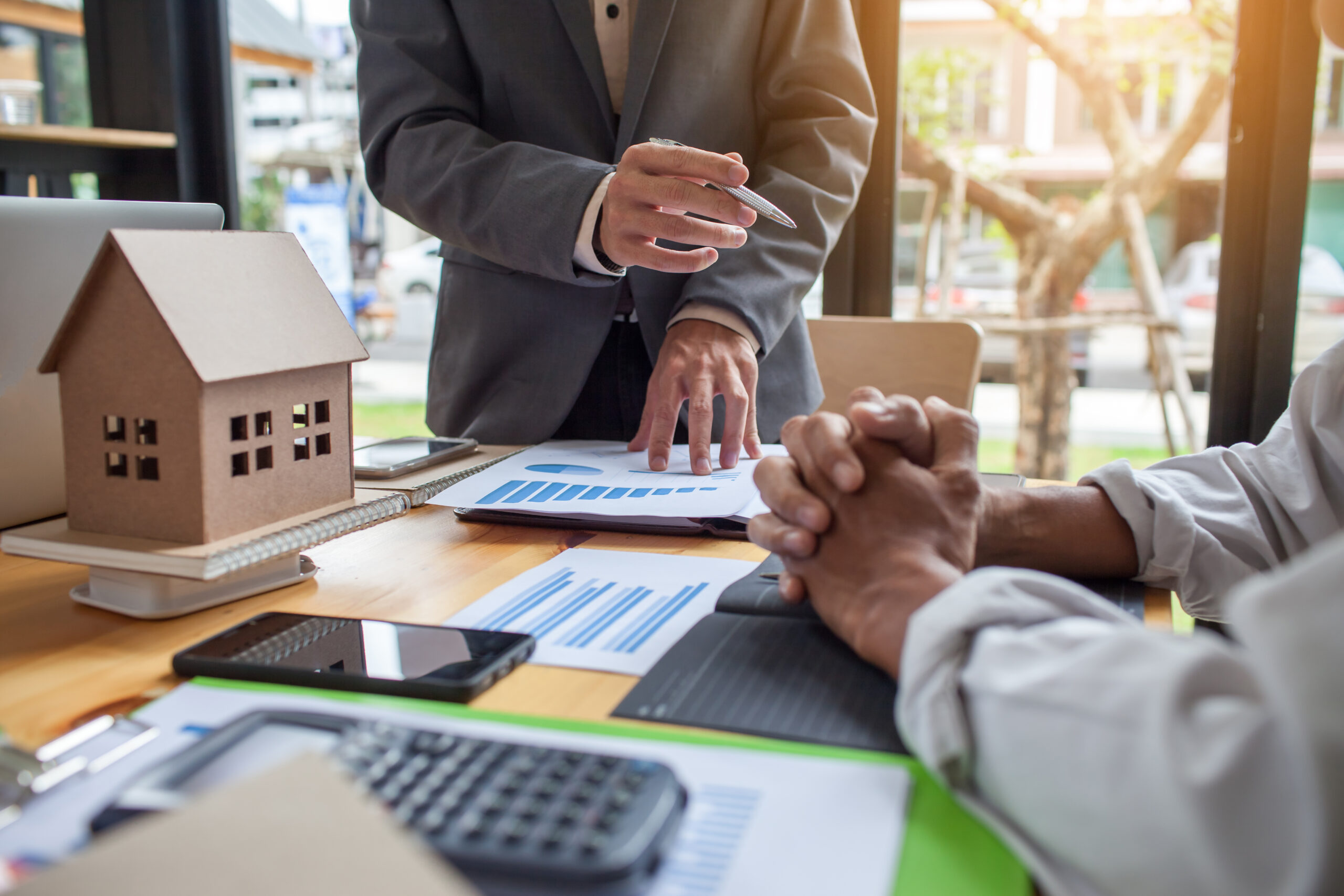 Business Meeting Of Real Estate Broker, Business Meeting Working