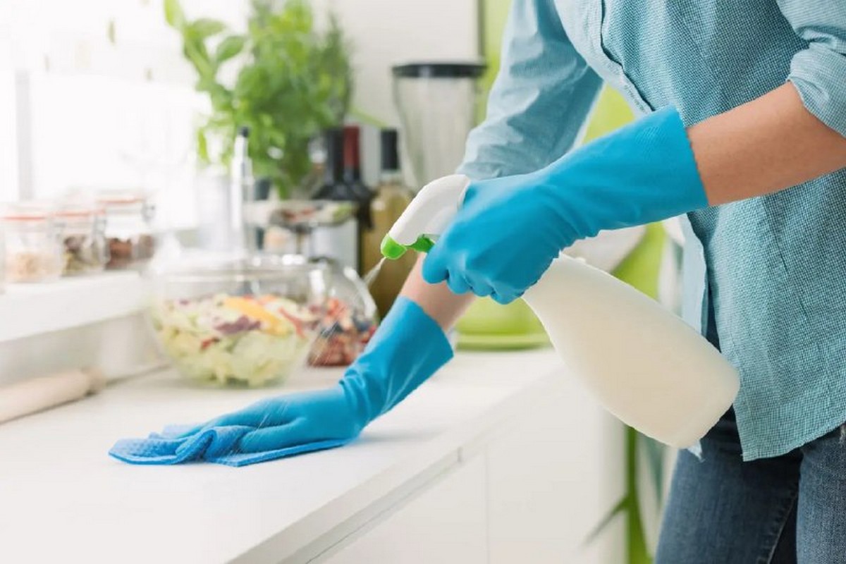cleaning solution