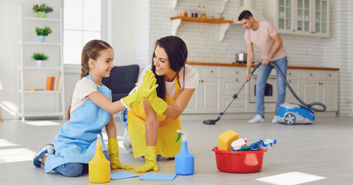 How to Keep Your House Clean with a Busy Bucket
