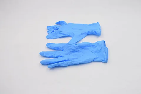 Vinyl gloves