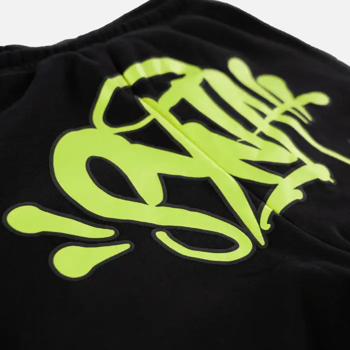 Syna World Jacket: The Ultimate Fusion of Streetwear Elegance and Urban Functionality