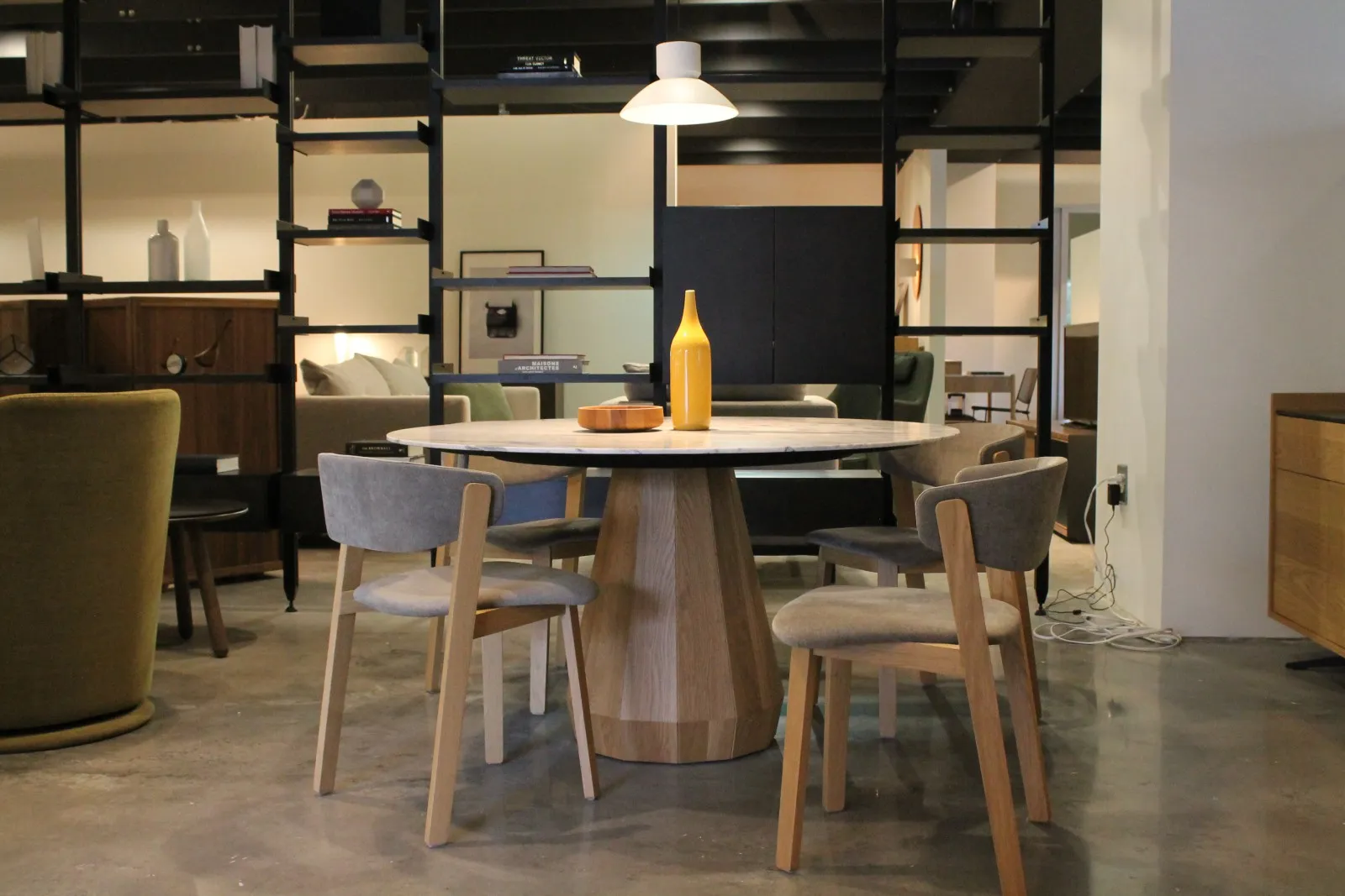 Pasadena dining room furniture