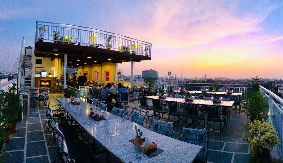 Best Rooftop bar in Jaipur