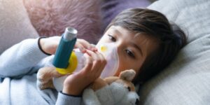Childhood Asthma – 5 Early Signs You Should Never Ignore | Expert Insights from the Best Pulmonologist in Greater Noida