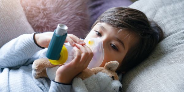 Childhood Asthma – 5 Early Signs You Should Never Ignore | Expert Insights from the Best Pulmonologist in Greater Noida