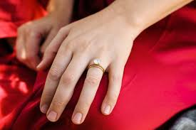 Lab Grown Diamond Engagement Rings: The Modern Choice for Love and Sustainability
