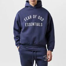 Essentials Hoodie: The Ultimate Blend of Comfort, Minimalism, and Modern